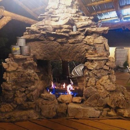 Stonegate Lodge Bed, Wifi, 50In Roku Tv, Salt Water Pool Room #109 ユリーカ・スプリングス エクステリア 写真