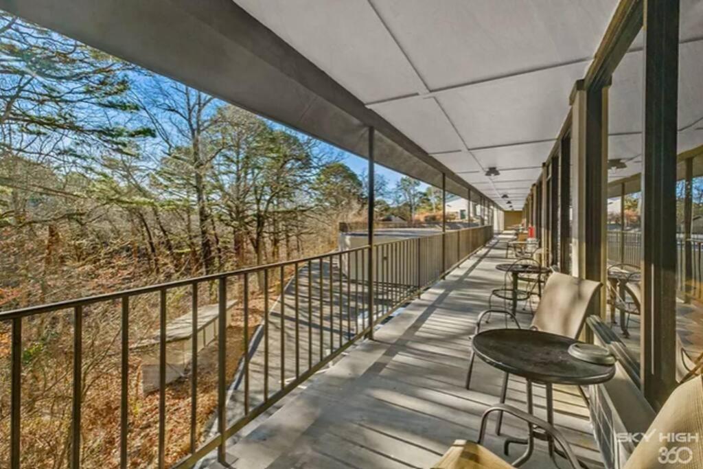 Stonegate Lodge Bed, Wifi, 50In Roku Tv, Salt Water Pool Room #109 ユリーカ・スプリングス エクステリア 写真